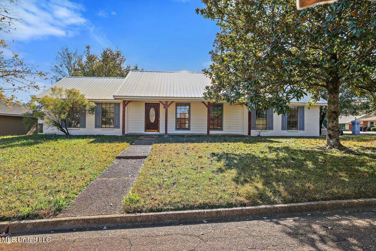 1335 Cherrywood Drive, Clinton, MS 39056