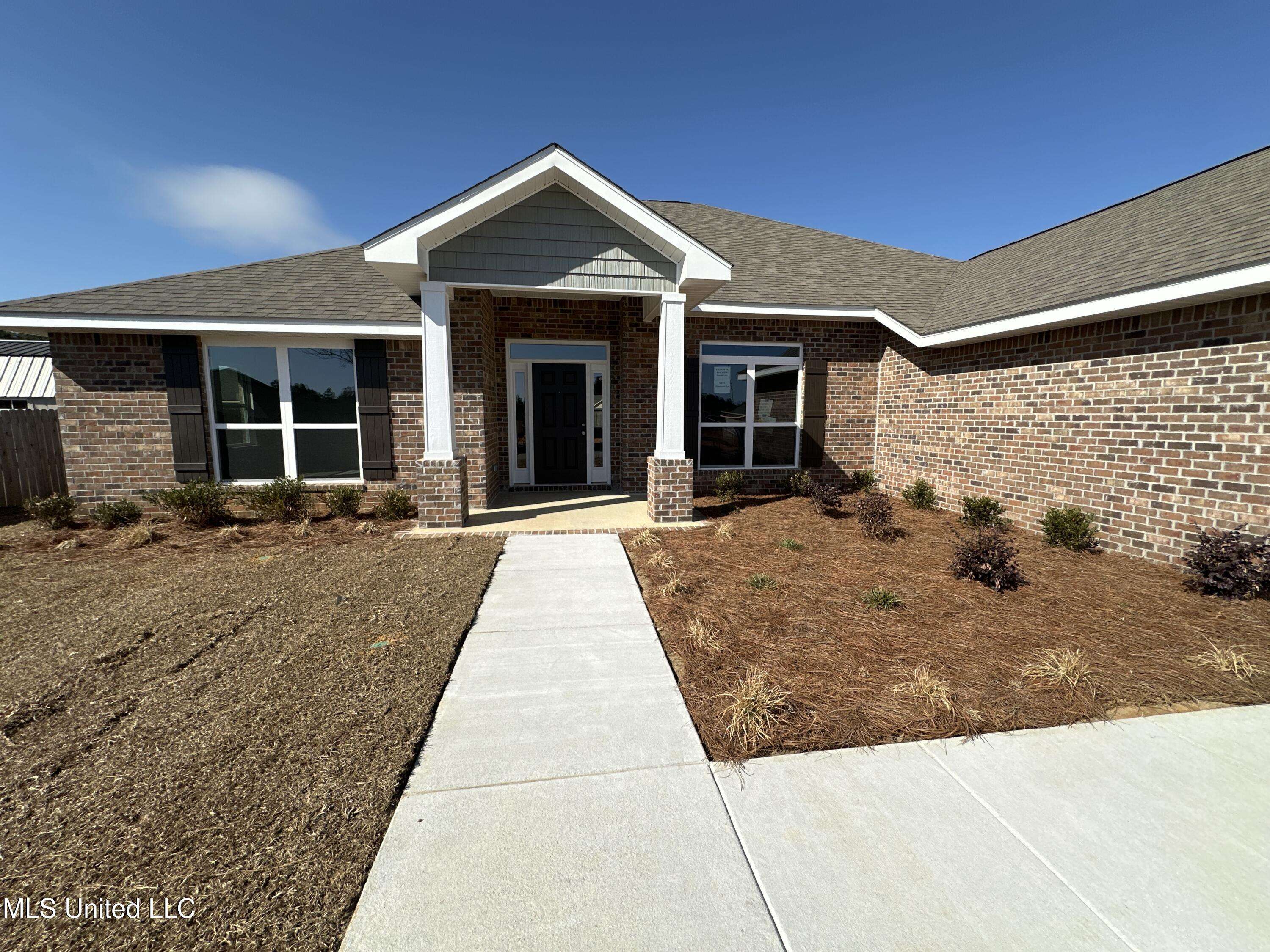 Biloxi, MS 39532,6216 Diamond Lane