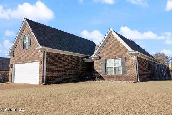 2692 Molly Lane, Southaven, MS 38672