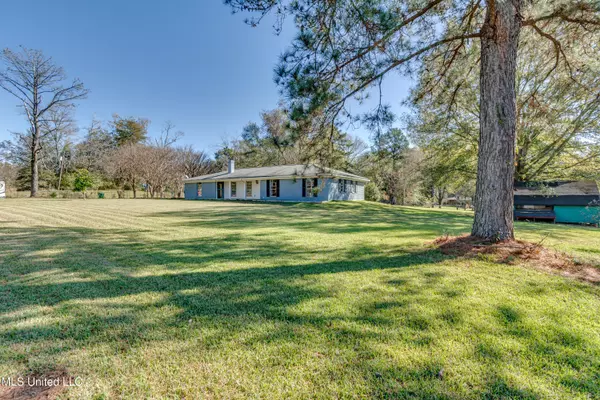 21457 Highway 18, Raymond, MS 39154