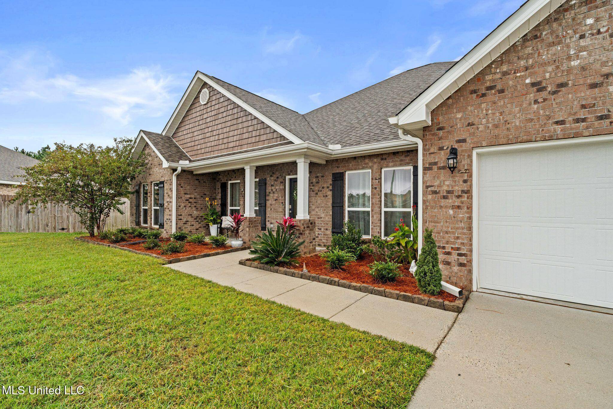Ocean Springs, MS 39564,1221 Carraway Cove