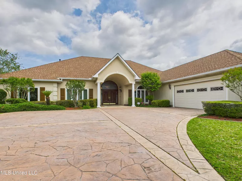 4105 Players Cove, Gautier, MS 39553