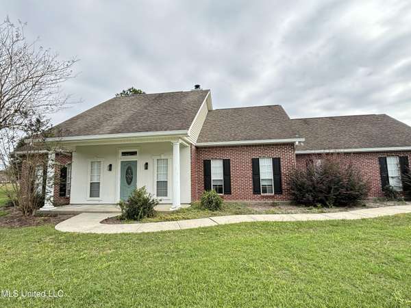 3 Running Stream Drive, Carriere, MS 39426