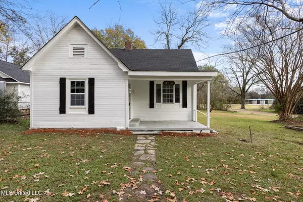 214 S Highland Drive,  Tupelo,  MS 38801