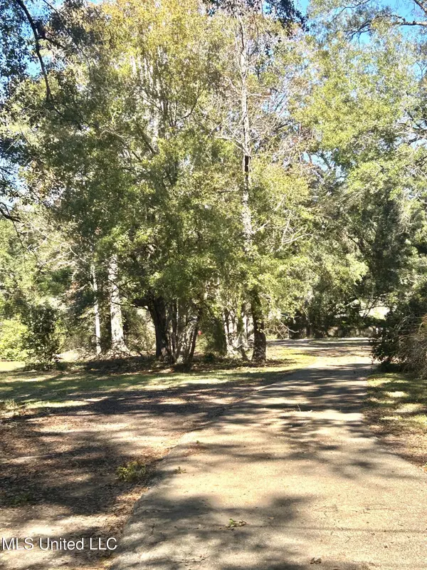 3606 Sheffield Road, Moss Point, MS 39562