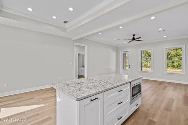 Carriere, MS 39426,20 Dead End Rd Road