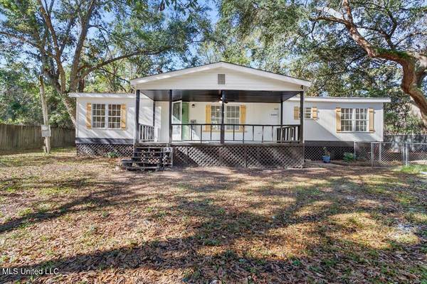 2809 N 20th Street, Ocean Springs, MS 39564