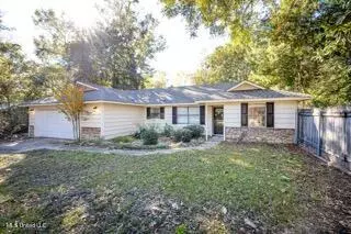 205 Halstead Road, Ocean Springs, MS 39564