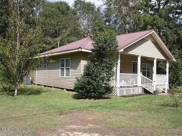 806 Neal Road, Picayune, MS 39466