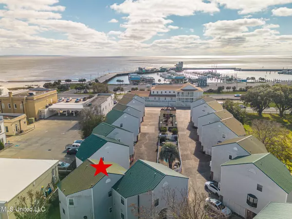 Pass Christian, MS 39571,255 E Scenic Drive #J