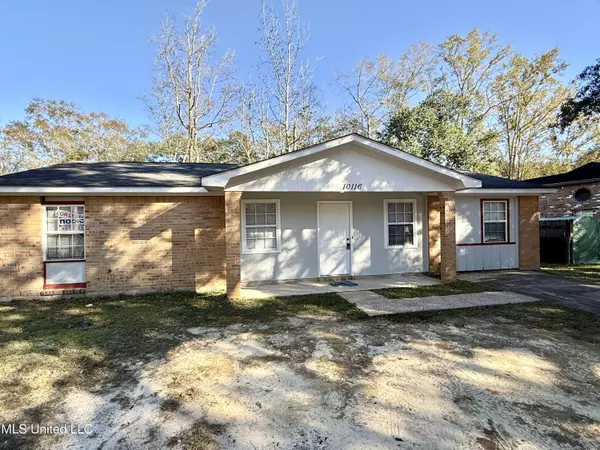 10116 Oakwood Park Drive, Moss Point, MS 39562