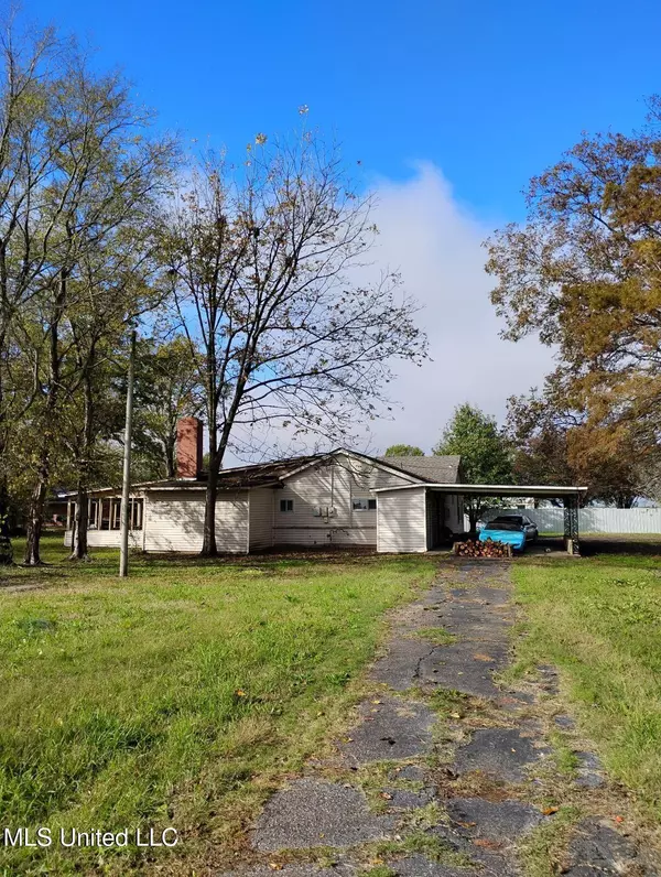 1152 Oakhurst Avenue, Clarksdale, MS 38614