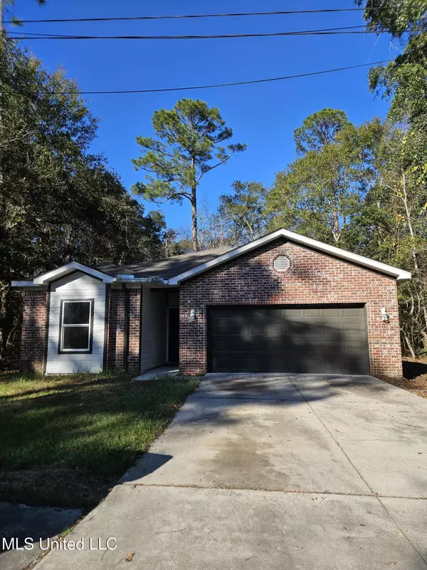 6068 E Clay Street, Bay Saint Louis, MS 39520