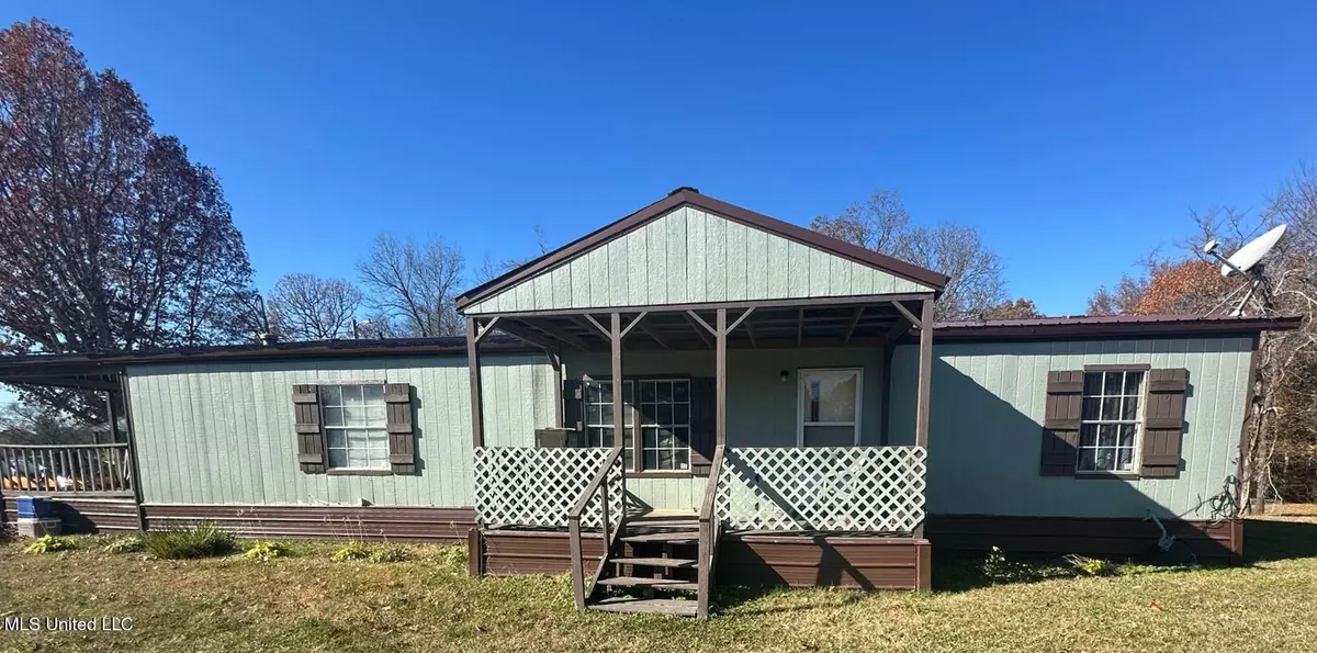 Byhalia, MS 38611,11 Red Hills Road