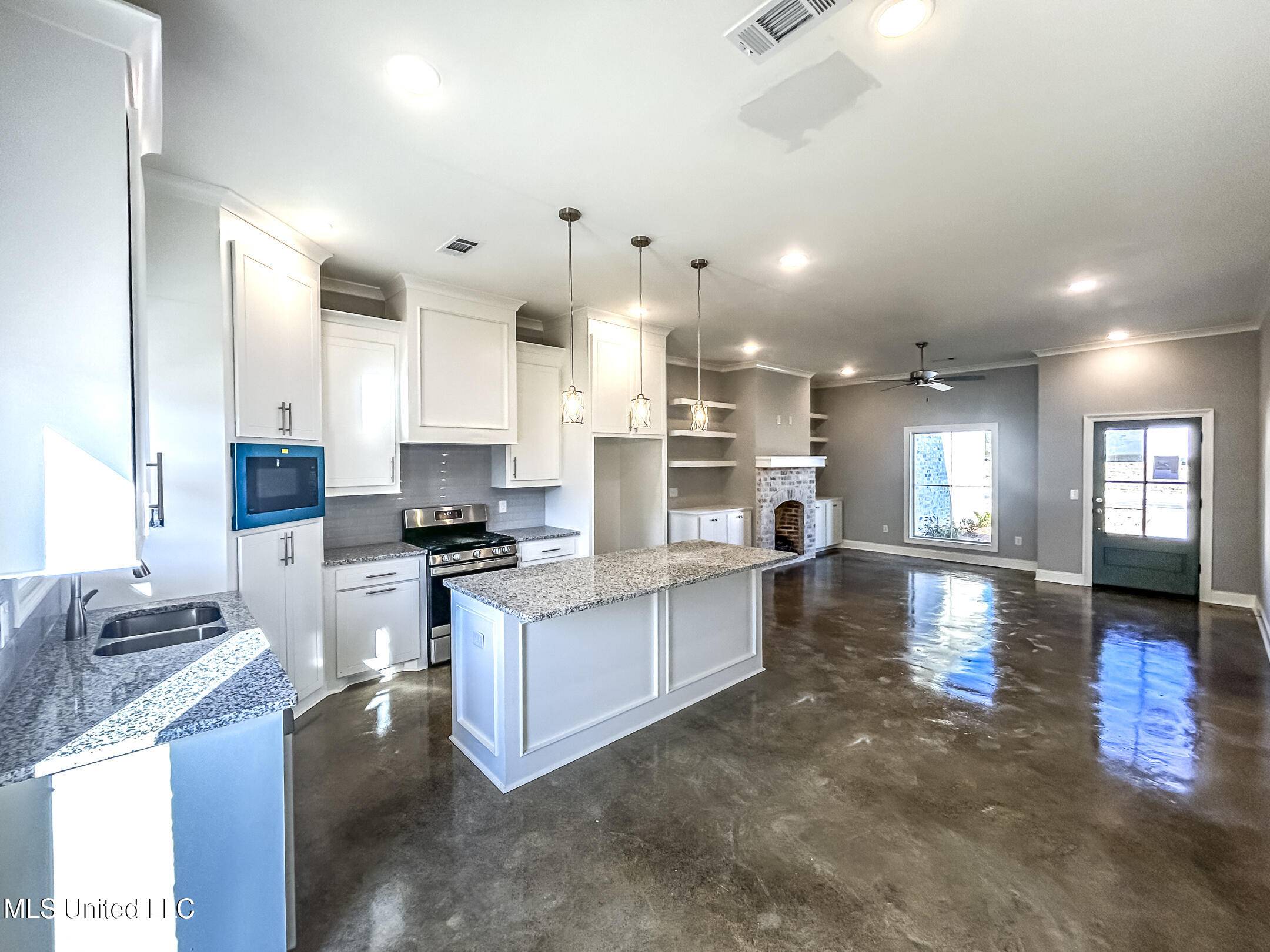 Pearl, MS 39208,987 Riverside Lane