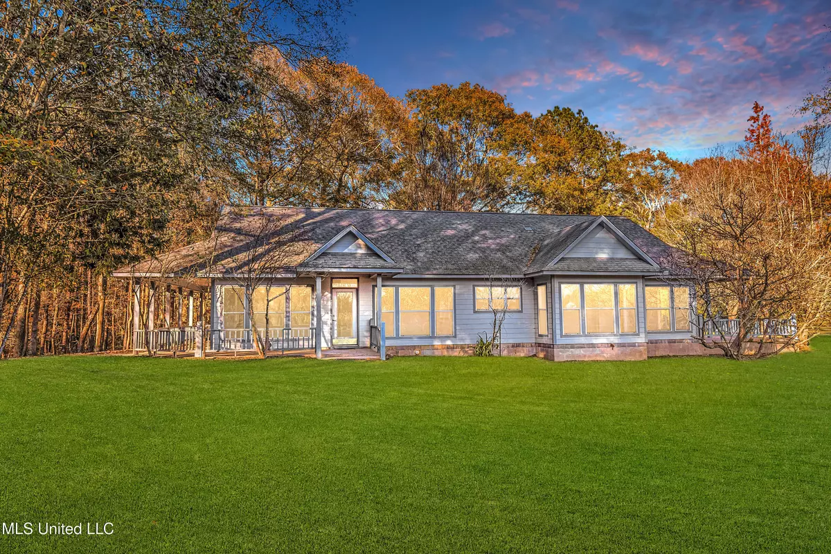 Mount Olive, MS 39119,1247 Highway 35 South