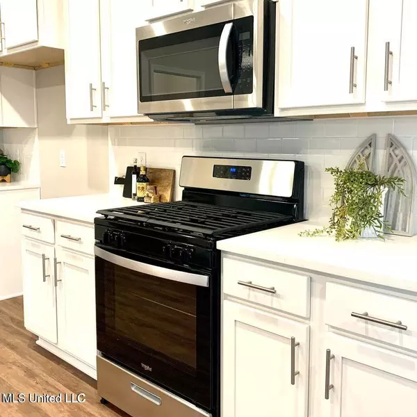Pearl, MS 39208,424 Piney Dr