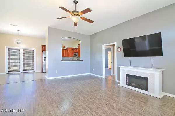 Ocean Springs, MS 39564,2005 Rhonda Avenue