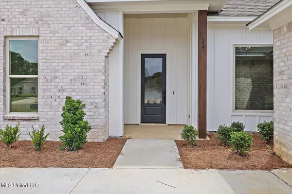Brandon, MS 39042,227 Jasmine Cove Circle