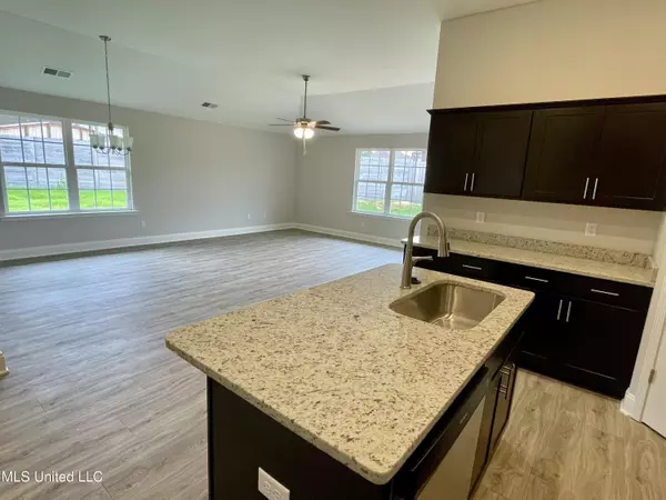 Southaven, MS 38671,1583 S Reece Drive