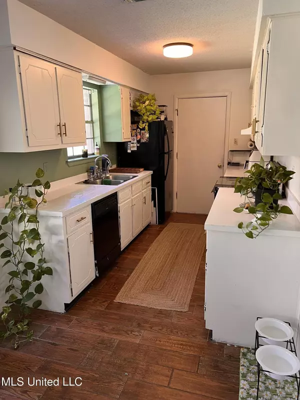 Gulfport, MS 39503,28 Pembrook Circle