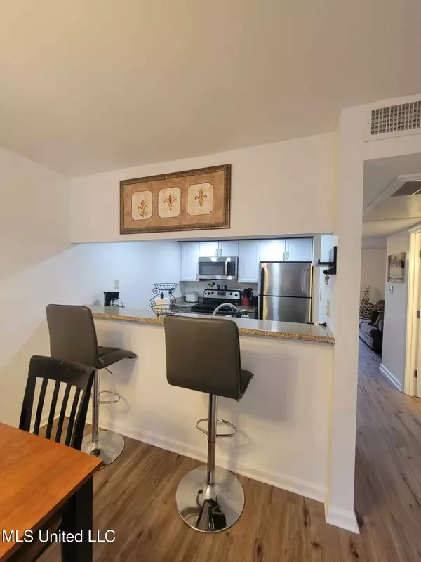 Ocean Springs, MS 39564,3230 Cumberland Road #89