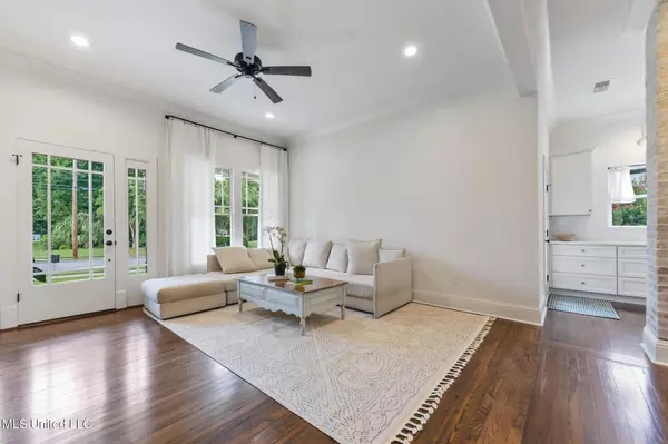 Bay Saint Louis, MS 39520,122 Ulman Avenue