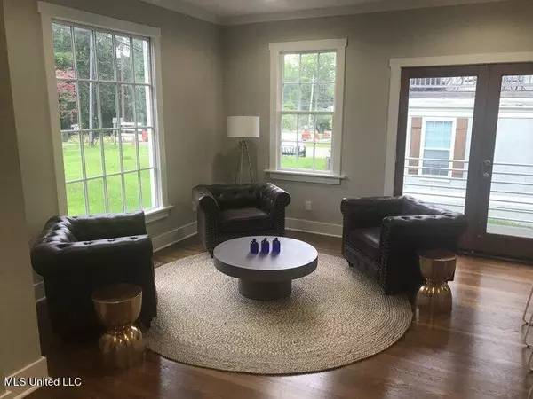 Jackson, MS 39216,3304 N State Street