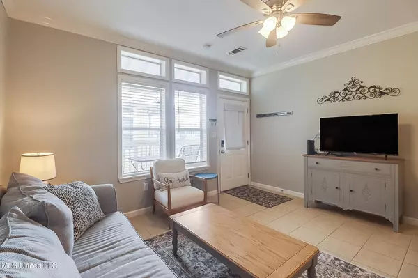 Pass Christian, MS 39571,1515 E Beach Boulevard #217