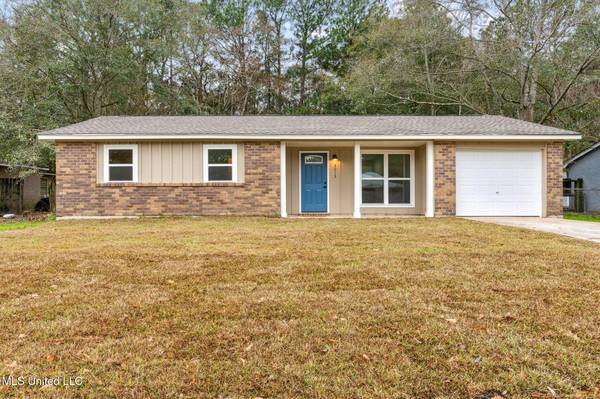 3013 W Park Drive, Gautier, MS 39553