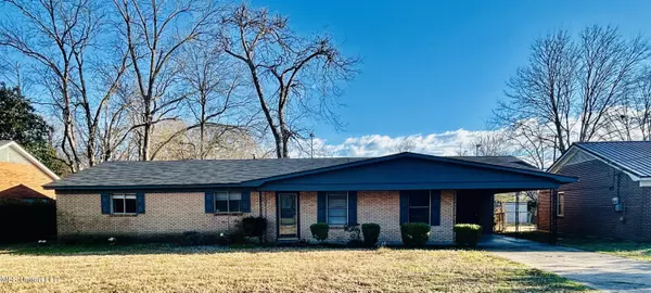 Greenwood, MS 38930,207 W Wilson Avenue