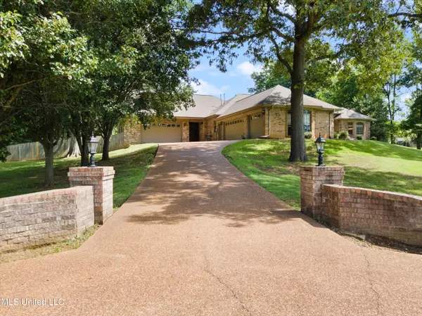 Hernando, MS 38632,2692 Garden Gate Drive