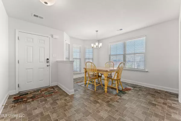 Southaven, MS 38671,8356 Park Pike Drive