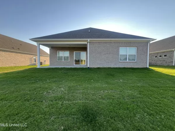 Byhalia, MS 38611,40 Pickwick Place