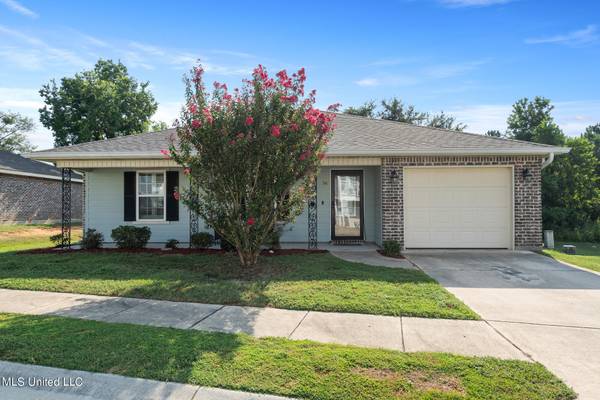 74 Oak Alley Lane, Long Beach, MS 39560