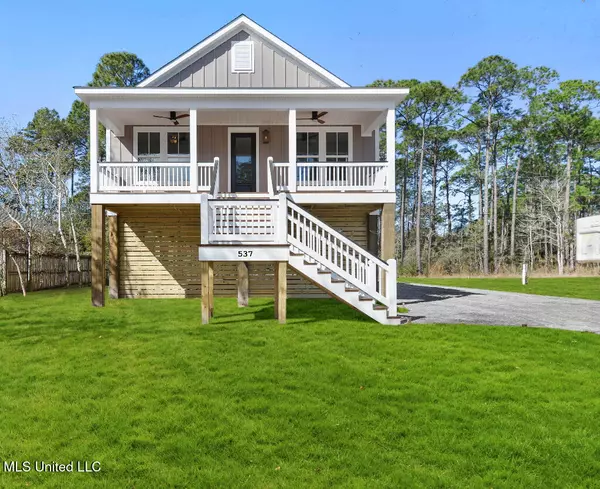 537 Royal Oak Drive,  Pass Christian,  MS 39571