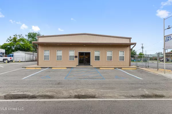 Pascagoula, MS 39581,3308 Old Mobile Avenue