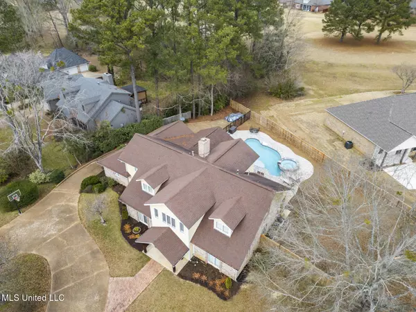 Canton, MS 39046,502 Fawn Cove