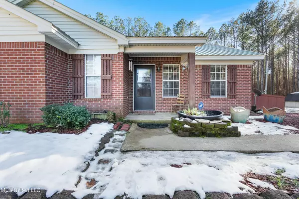 Hickory Flat, MS 38633,1560 Highway 2