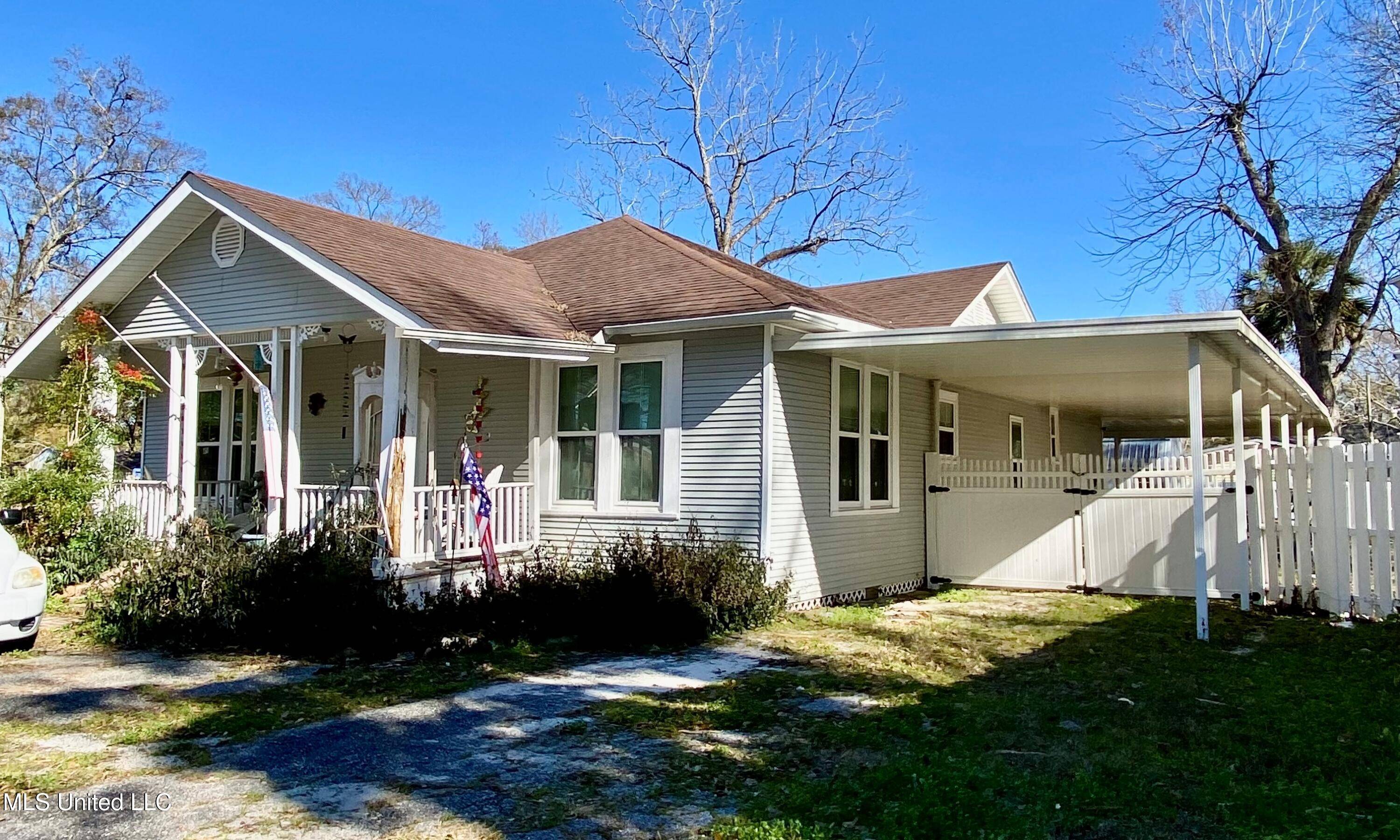 220 N Haugh Avenue, Picayune, MS 39466