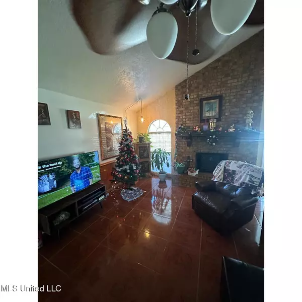 Gautier, MS 39553,1613 Aubin Boulevard