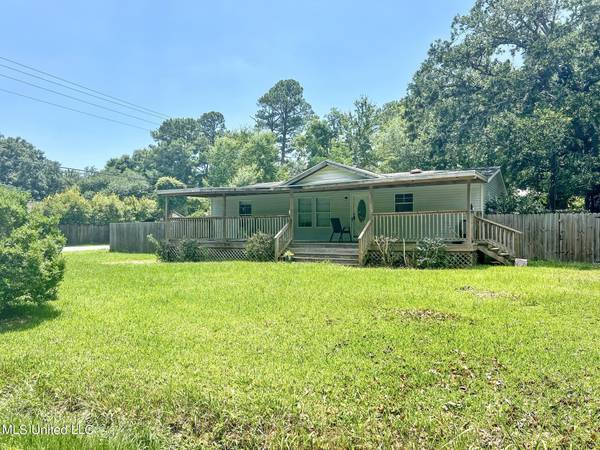 1701 S 11th Street, Ocean Springs, MS 39564