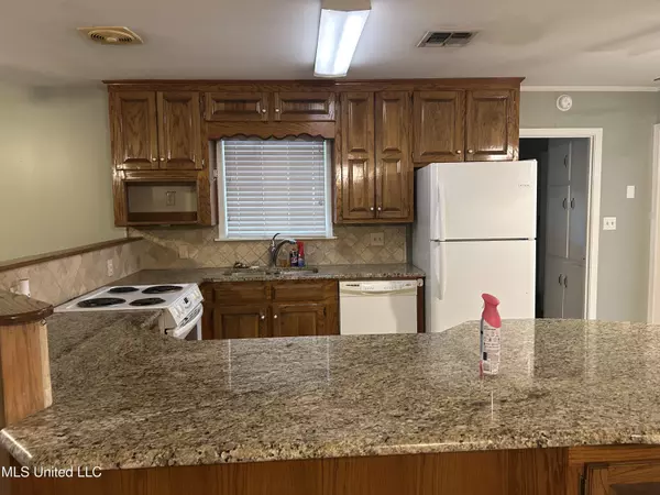 Vidalia, LA 71373,501 Holly Street