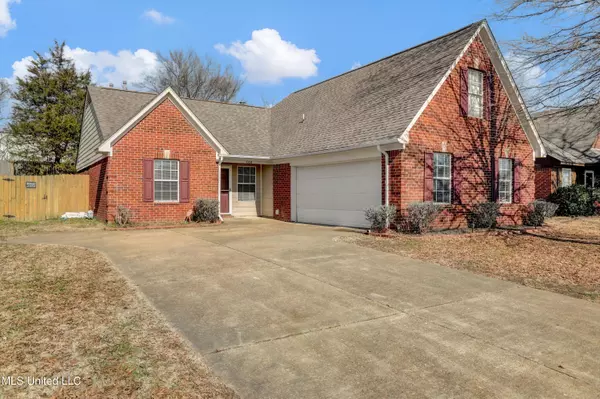 10638 N Pecan Meadow Drive, Olive Branch, MS 38654