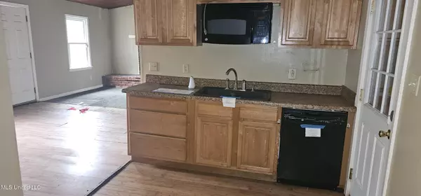 Sardis, MS 38666,45 S Forrest Drive