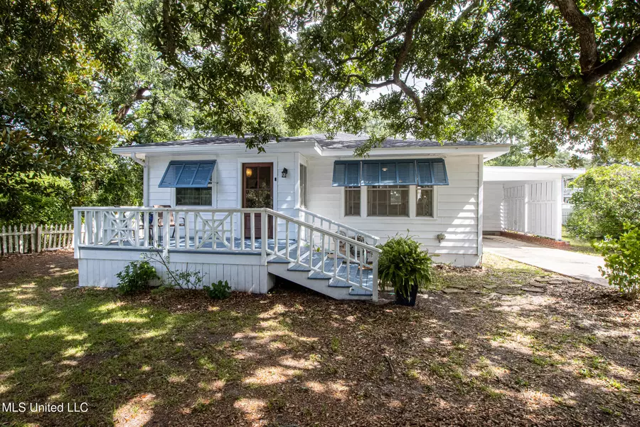 2003 W 2nd Street, Long Beach, MS 39560