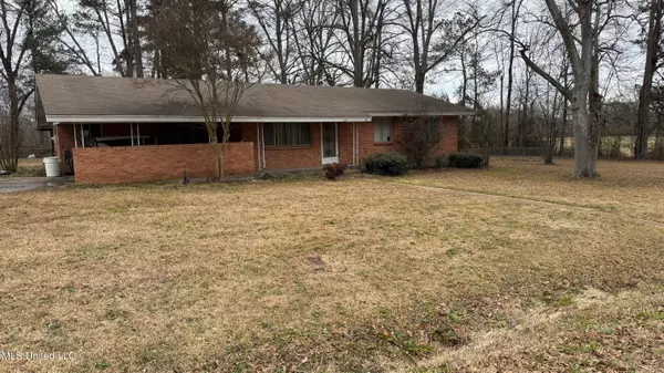 119 N Pine Ridge Drive, Forest, MS 39074