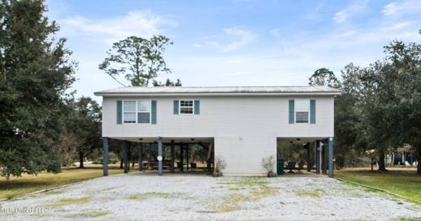 6007 4th Street, Bay Saint Louis, MS 39520