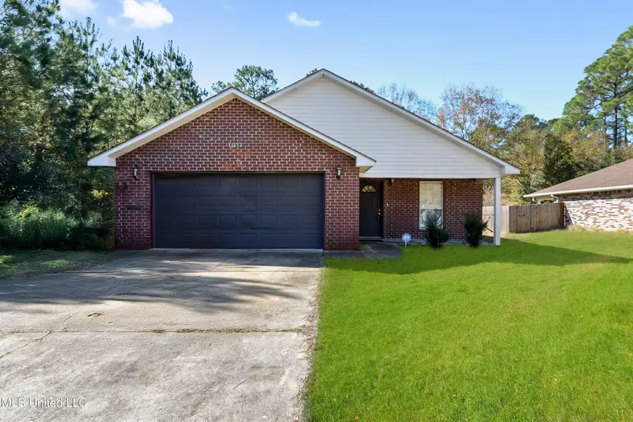 1017 Sycamore Street, Ocean Springs, MS 39564