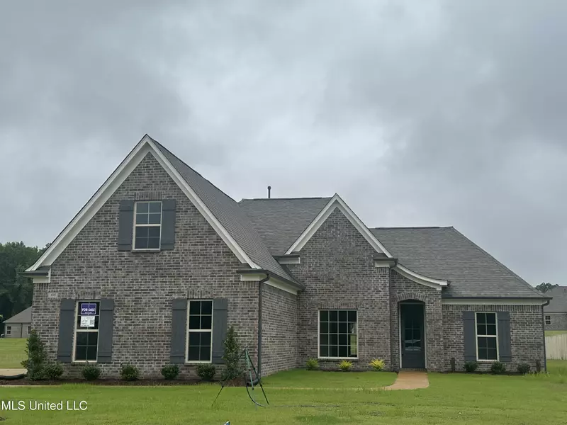 691 Wells Drive, Hernando, MS 38632